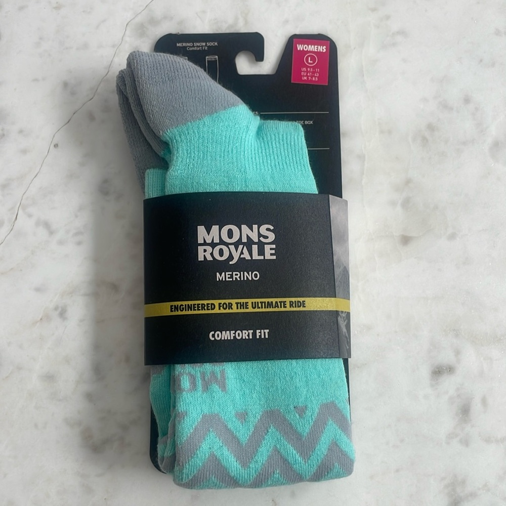 BNWT merino snow sock peppermint
#2